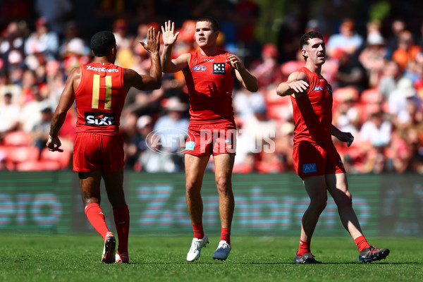 AFL 2025 Round 23 - Gold Coast v GWS - A-61402073