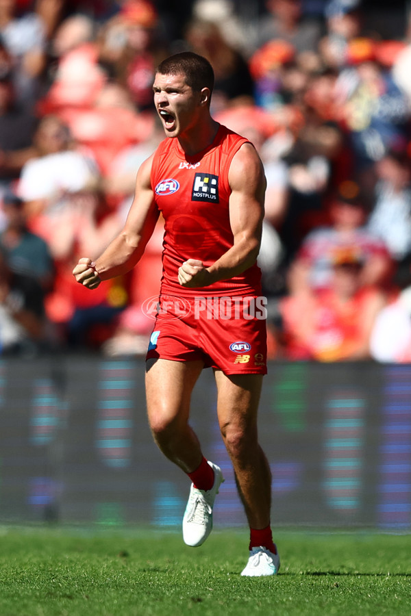 AFL 2025 Round 23 - Gold Coast v GWS - A-61402074