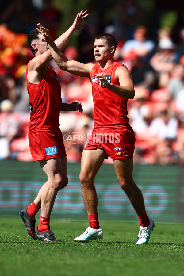 AFL 2025 Round 23 - Gold Coast v GWS - A-61402559