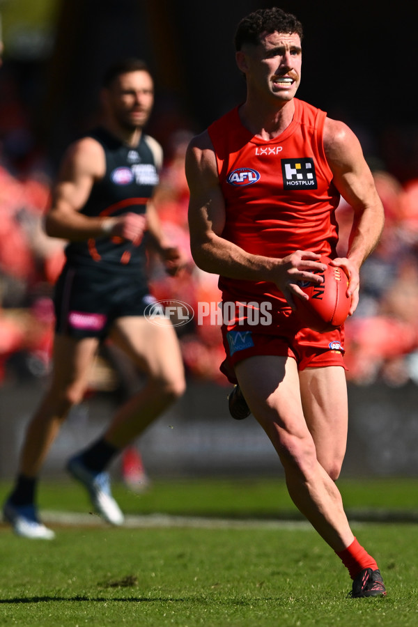 AFL 2025 Round 23 - Gold Coast v GWS - A-61404796