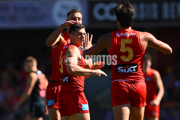 AFL 2025 Round 23 - Gold Coast v GWS - A-61404805