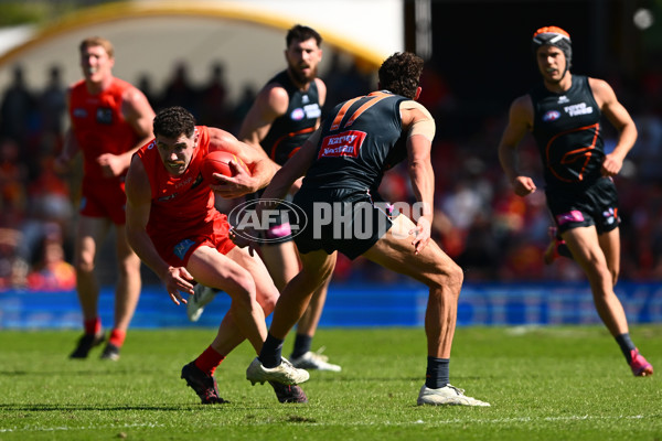 AFL 2025 Round 23 - Gold Coast v GWS - A-61404838