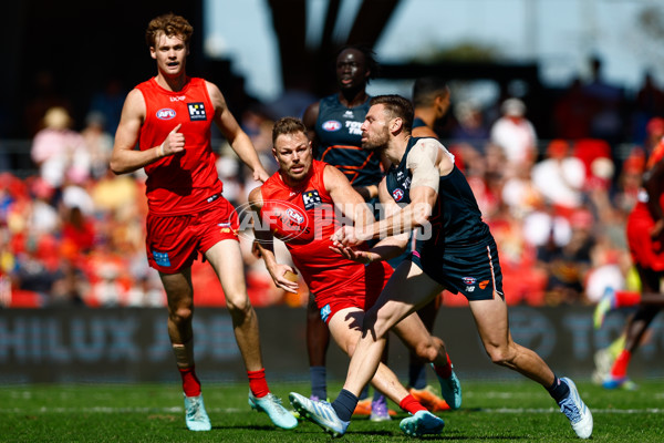 AFL 2025 Round 23 - Gold Coast v GWS - A-61405076