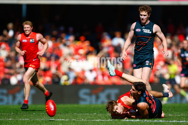 AFL 2025 Round 23 - Gold Coast v GWS - A-61405077