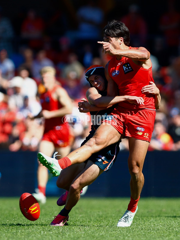AFL 2025 Round 23 - Gold Coast v GWS - A-61407605