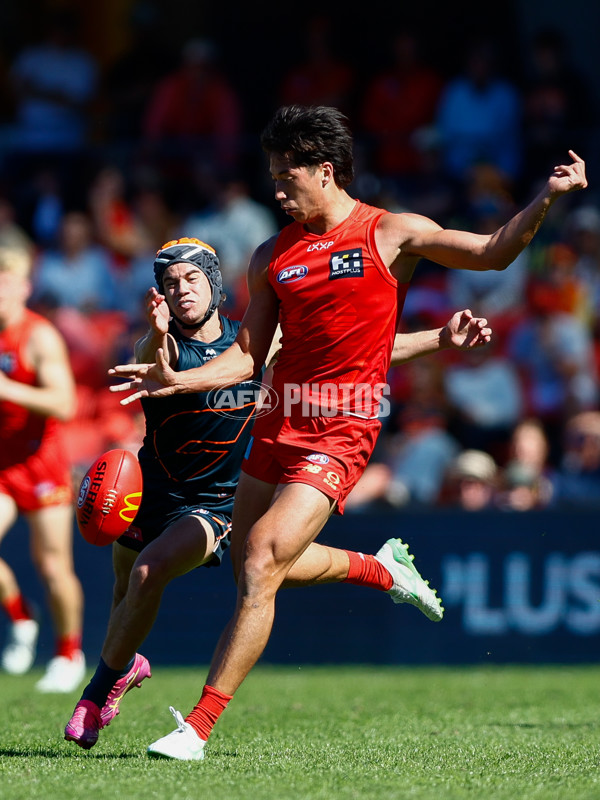 AFL 2025 Round 23 - Gold Coast v GWS - A-61407904