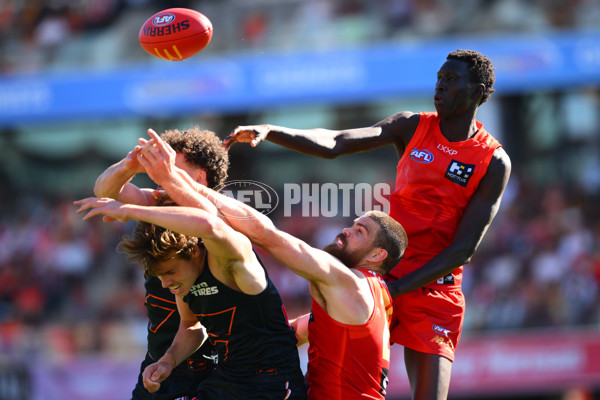 AFL 2025 Round 23 - Gold Coast v GWS - A-61410025