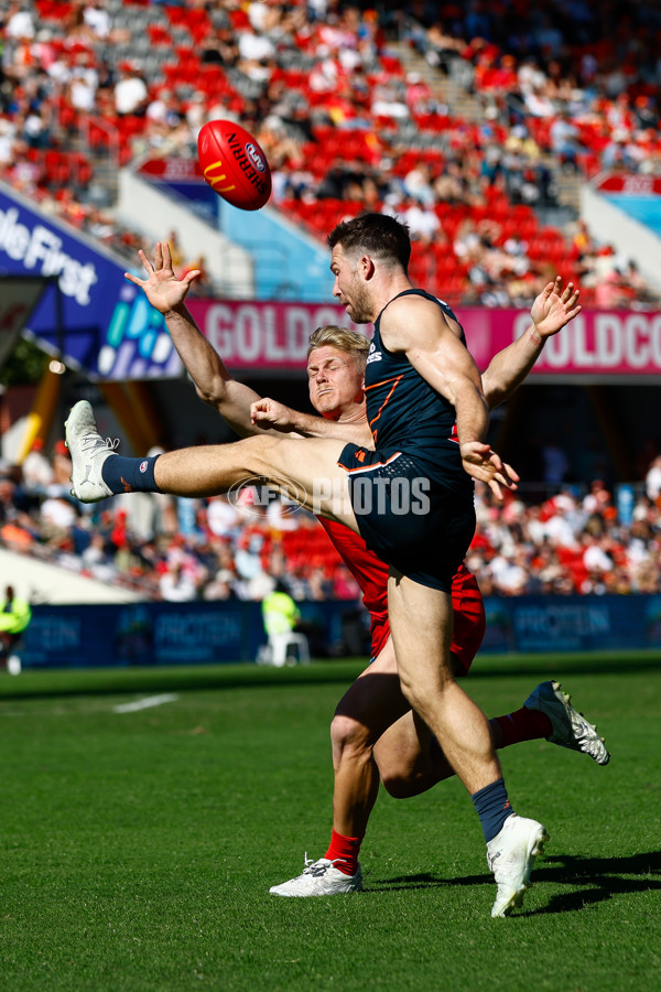 AFL 2025 Round 23 - Gold Coast v GWS - A-61410068