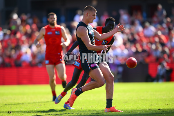 AFL 2025 Round 23 - Gold Coast v GWS - A-61410358