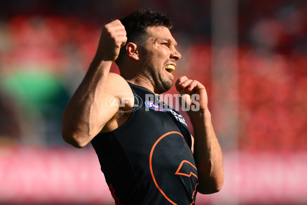 AFL 2025 Round 23 - Gold Coast v GWS - A-61410397