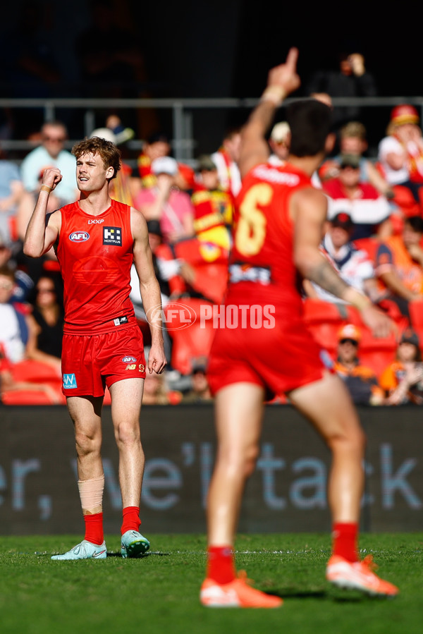 AFL 2025 Round 23 - Gold Coast v GWS - A-61412849