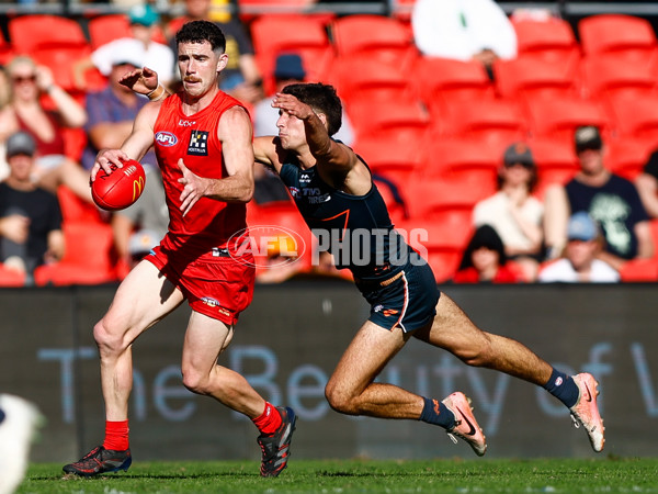 AFL 2025 Round 23 - Gold Coast v GWS - A-61412939