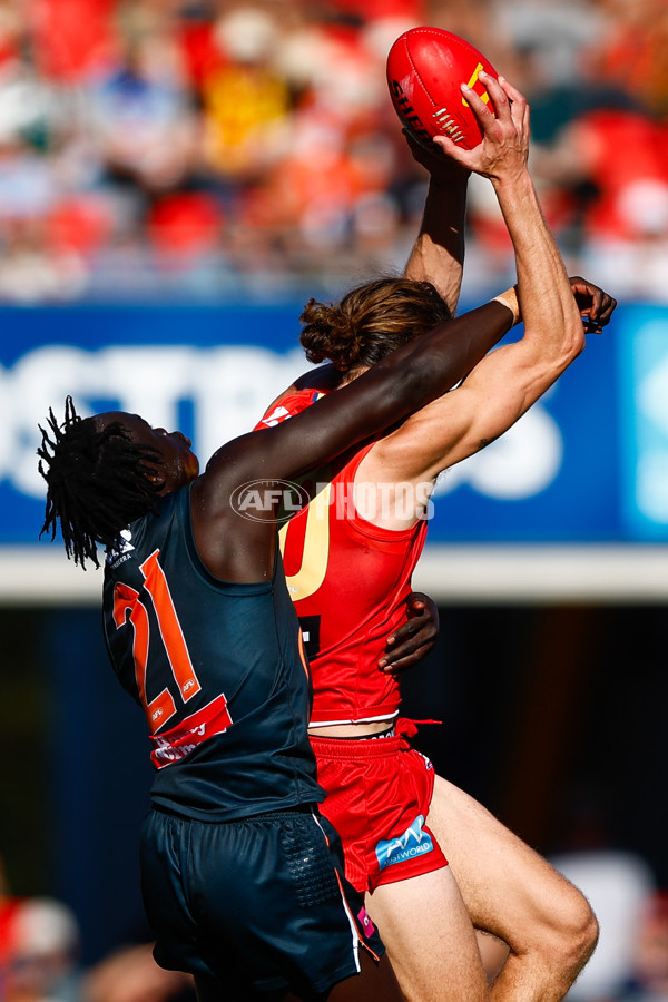 AFL 2025 Round 23 - Gold Coast v GWS - A-61412946