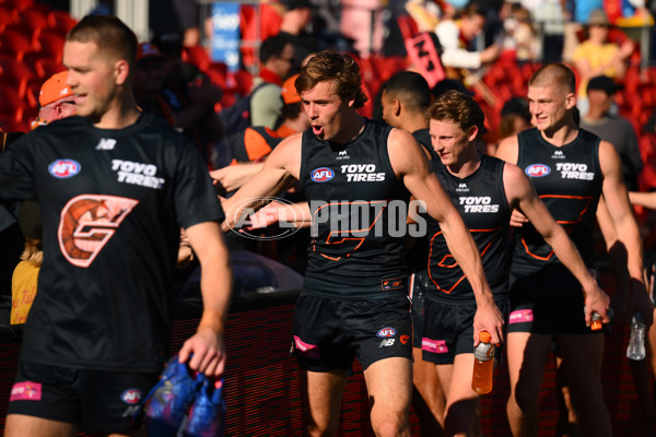 AFL 2025 Round 23 - Gold Coast v GWS - A-61415294