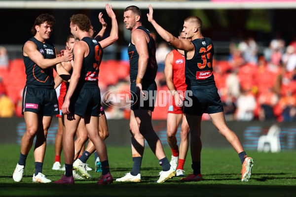 AFL 2025 Round 23 - Gold Coast v GWS - A-61415314