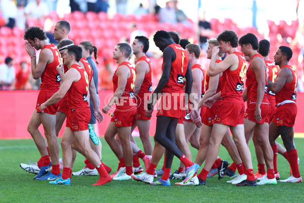 AFL 2025 Round 23 - Gold Coast v GWS - A-61415998