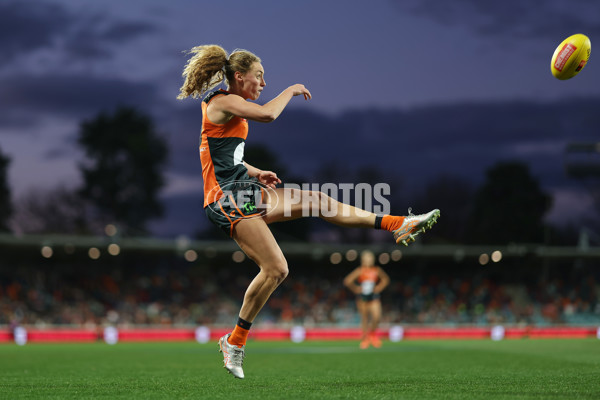 AFLW 2025 Round 01 - GWS v Essendon - A-61421209