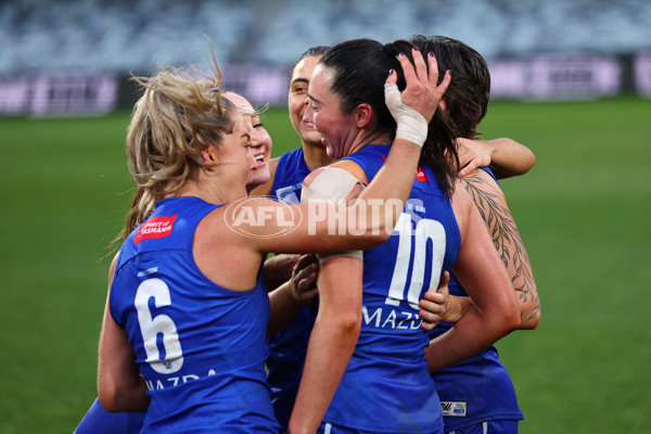 AFLW 2025 Round 01 - Geelong v North Melbourne - A-61421216