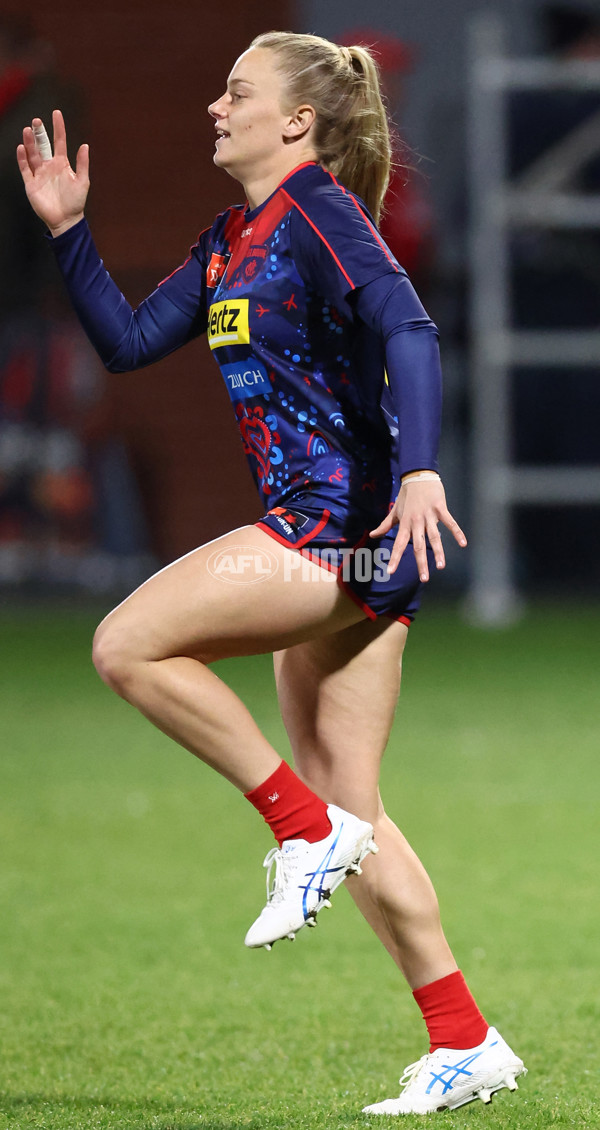 AFLW 2025 Round 01 - Western Bulldogs v Melbourne - A-61429258