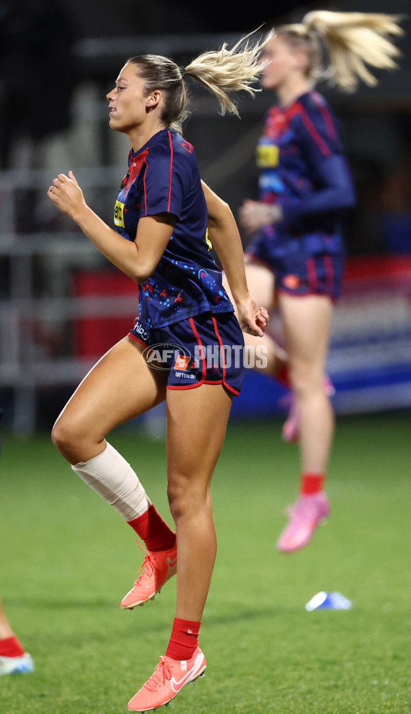 AFLW 2025 Round 01 - Western Bulldogs v Melbourne - A-61429642
