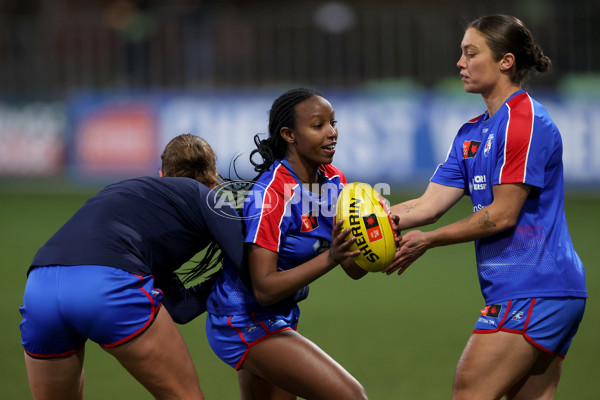 AFLW 2025 Round 01 - Western Bulldogs v Melbourne - A-61429702