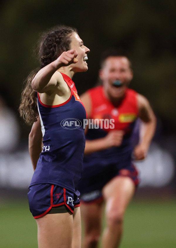 AFLW 2025 Round 01 - Western Bulldogs v Melbourne - A-61434752