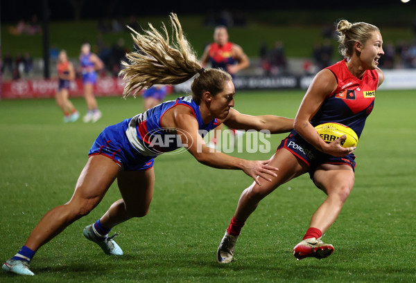 AFLW 2025 Round 01 - Western Bulldogs v Melbourne - A-61435092