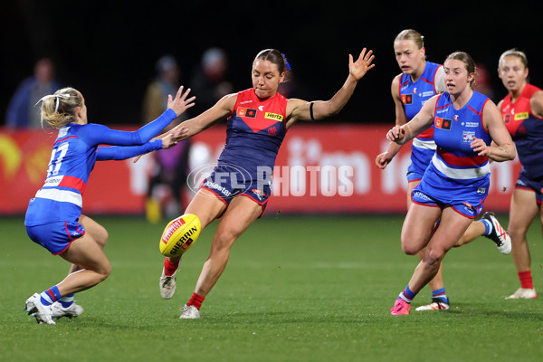 AFLW 2025 Round 01 - Western Bulldogs v Melbourne - A-61435165
