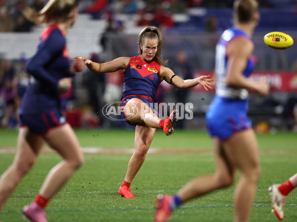 AFLW 2025 Round 01 - Western Bulldogs v Melbourne - A-61437217