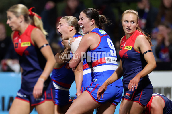 AFLW 2025 Round 01 - Western Bulldogs v Melbourne - A-61437227