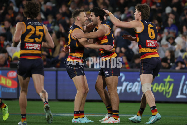 AFL 2025 Round 23 - Adelaide v Collingwood - A-61437269