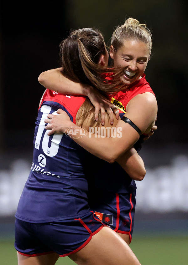 AFLW 2025 Round 01 - Western Bulldogs v Melbourne - A-61439851