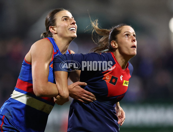 AFLW 2025 Round 01 - Western Bulldogs v Melbourne - A-61439881