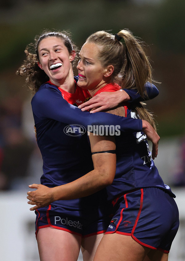 AFLW 2025 Round 01 - Western Bulldogs v Melbourne - A-61439886