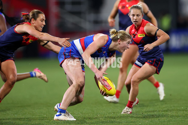 AFLW 2025 Round 01 - Western Bulldogs v Melbourne - A-61440484