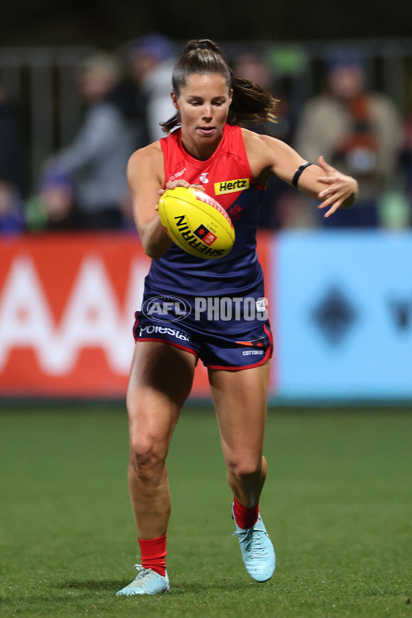 AFLW 2025 Round 01 - Western Bulldogs v Melbourne - A-61440512