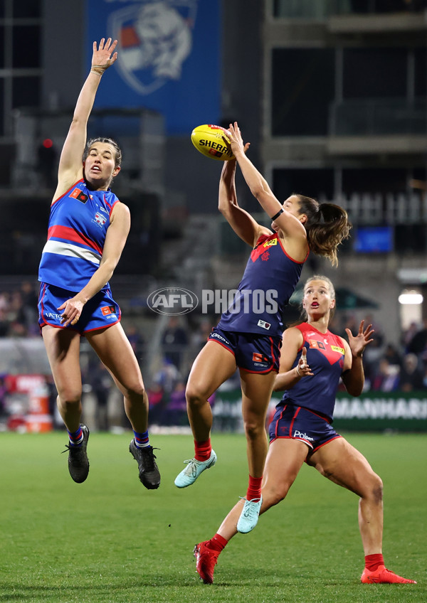 AFLW 2025 Round 01 - Western Bulldogs v Melbourne - A-61440519