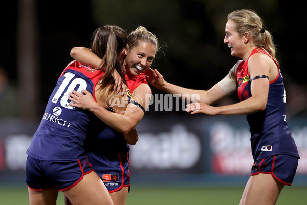 AFLW 2025 Round 01 - Western Bulldogs v Melbourne - A-61442350