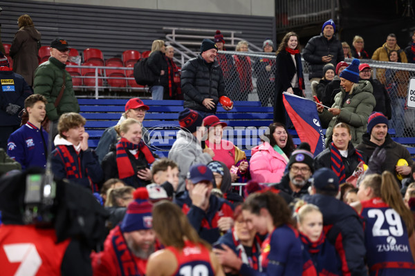 AFLW 2025 Round 01 - Western Bulldogs v Melbourne - A-61444913
