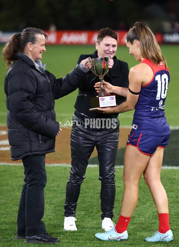 AFLW 2025 Round 01 - Western Bulldogs v Melbourne - A-61444915