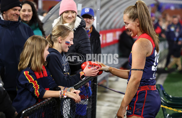AFLW 2025 Round 01 - Western Bulldogs v Melbourne - A-61445594