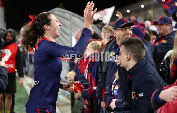AFLW 2025 Round 01 - Western Bulldogs v Melbourne - A-61445597