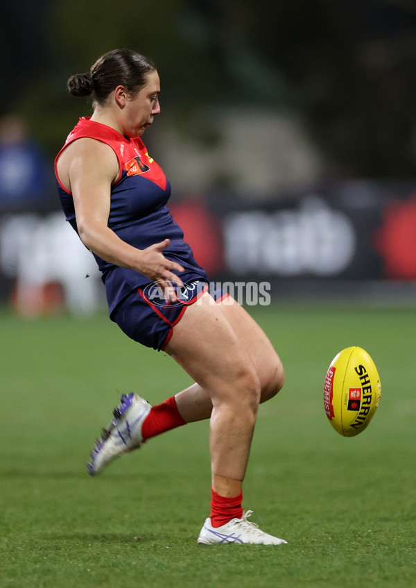 AFLW 2025 Round 01 - Western Bulldogs v Melbourne - A-61450115
