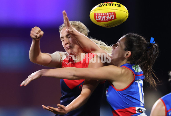 AFLW 2025 Round 01 - Western Bulldogs v Melbourne - A-61450363