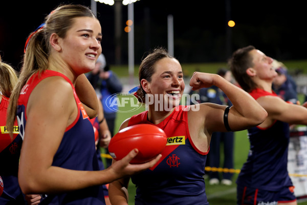 AFLW 2025 Round 01 - Western Bulldogs v Melbourne - A-61450417