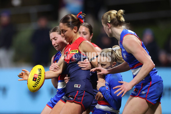 AFLW 2025 Round 01 - Western Bulldogs v Melbourne - A-61452444