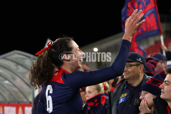 AFLW 2025 Round 01 - Western Bulldogs v Melbourne - A-61453147
