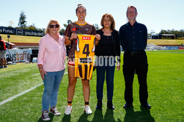 AFLW 2025 Round 01 - Brisbane v Hawthorn - A-61460448