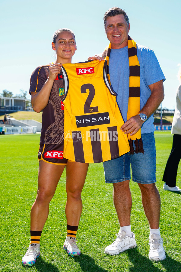 AFLW 2025 Round 01 - Brisbane v Hawthorn - A-61460452