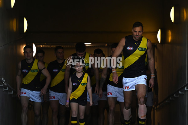 AFL 2025 Round 23 - North Melbourne v Richmond - A-61462669